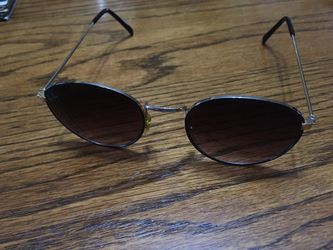 RayBan Sunglasses, round aviator, case and booklet