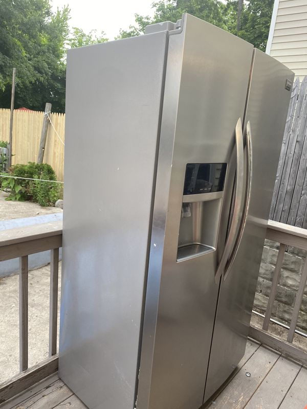 Refrigerator only cash, pickup for Sale in Providence, RI OfferUp