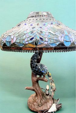 Large Vintage TIFFANY-Style Stained Glass Peacock Table Lamp
