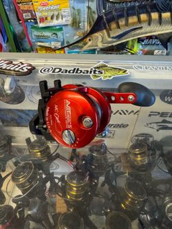 (Murrieta) Avet SXJ MC 6/4 two speed with deckhand clamp.  conventional salt water fishing reel.