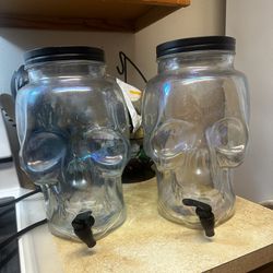 Skull Drink pitcher with spout