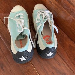 converse Shoes Barely Worn 