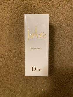 Dior J'adore Eau de Parfum Spray 1.7OZ