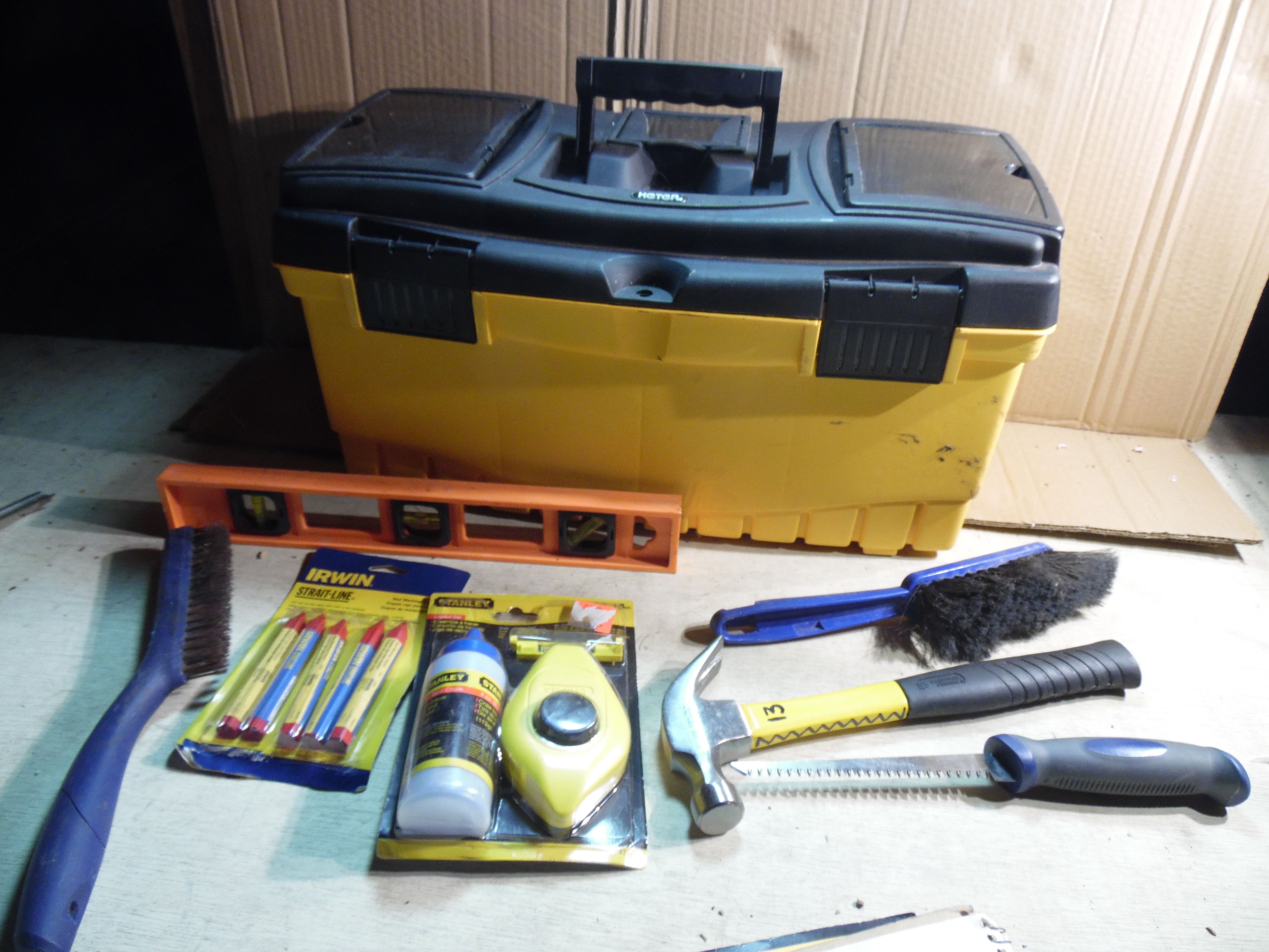 Keten 22" plastic Tool Box W/ Removable Tray & 7 Hand Tools Stanley Chalk Line