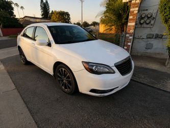 2013 Chrysler 200