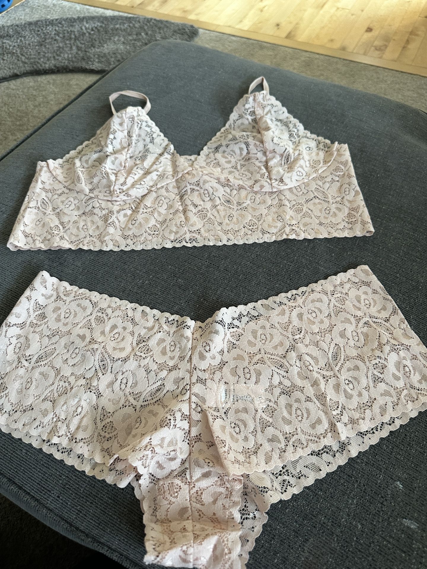 Pure Romance Lingerie Set