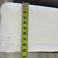 King Size Metal Bed Frame With Twin Size Box Springs 