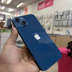 iPhone 13 128GB UNLOCKED