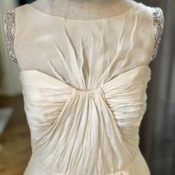 Stunning Chiffon Ivory Wedding Dress .size8