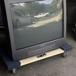 27” Toshiba CRT TV