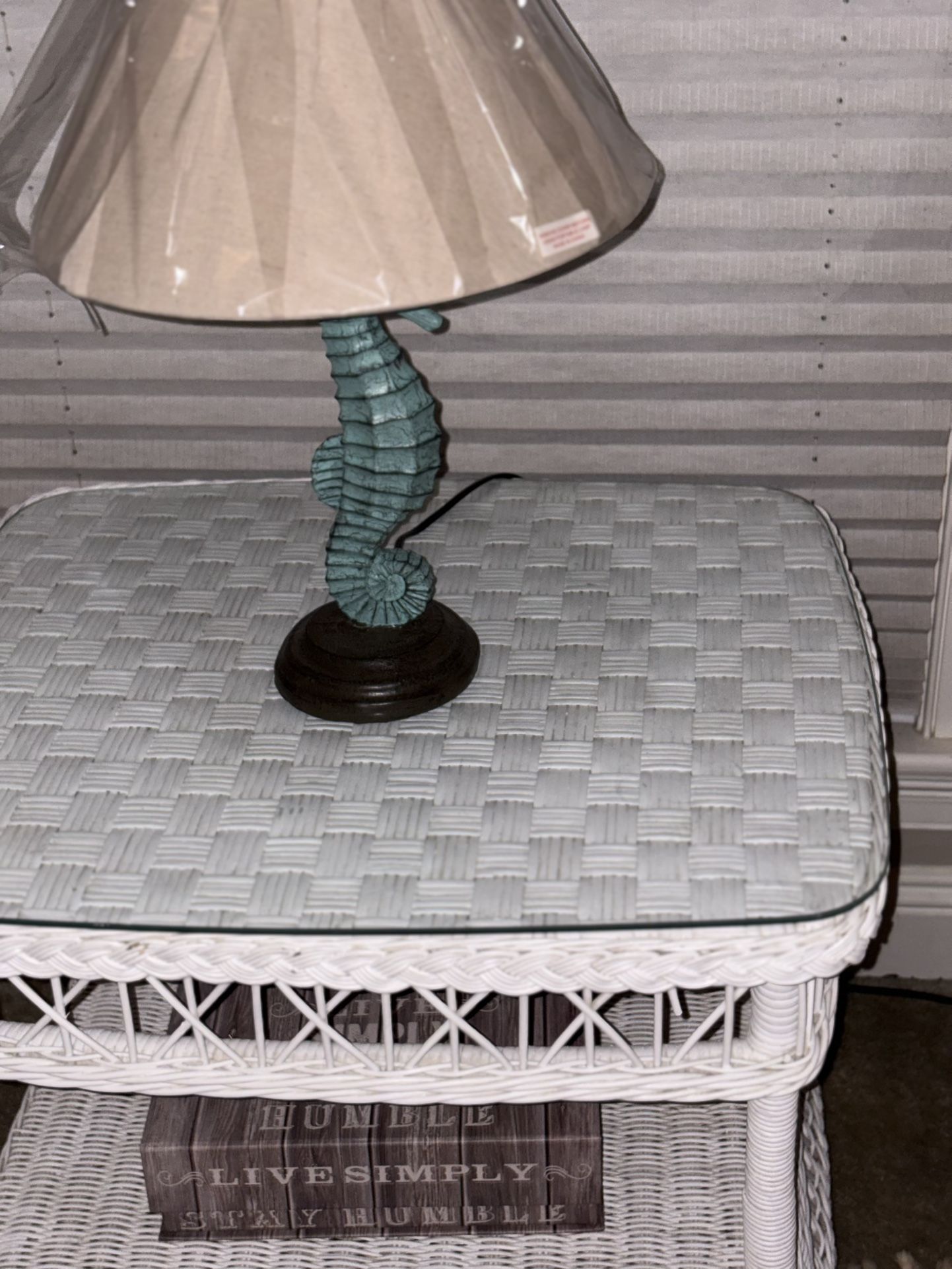 Wicker Bedside Table With Lamp