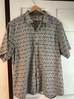Tommy Bahama Short Sleeve Button-Up Shirt size XL