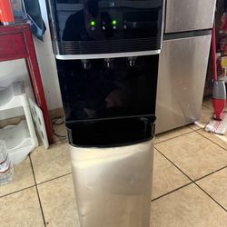 Primo 5GAL Dispenser + Bottle Stand + 3X 5GAL bottles