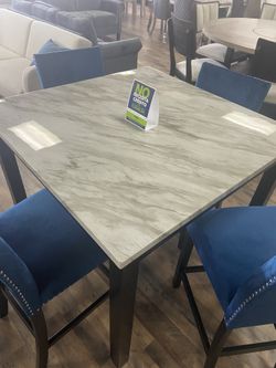 New high top dinning Table with Chairs
