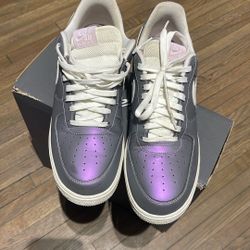 Nike Air Force 1’s Metallic Size 12
