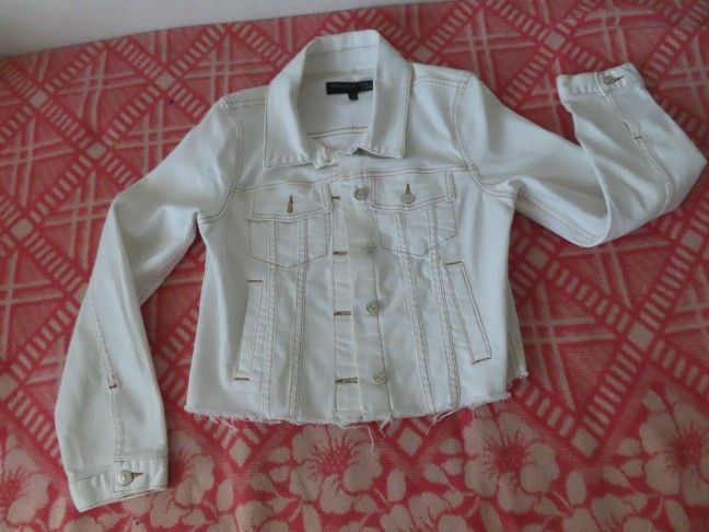 veronica beard denim jacket white sz M