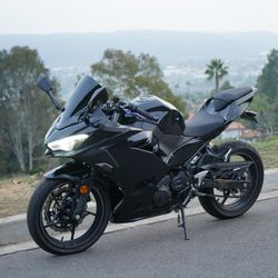 2023 Kawasaki Ninja 400 ABS