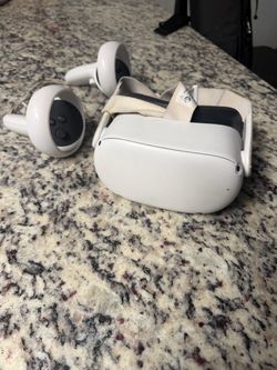 Oculus Quest 2 VR Headset with Controllers