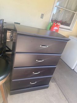 Dresser