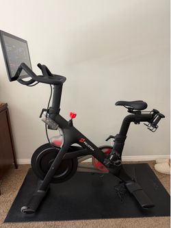Like New Gen 1 Peloton Bike