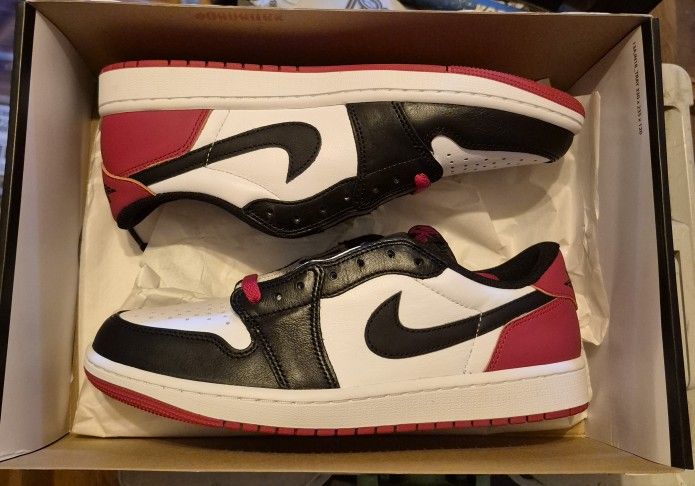 Jordan 1 Low "Black Toe"