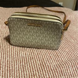 Michael Kors Mini Cross Body