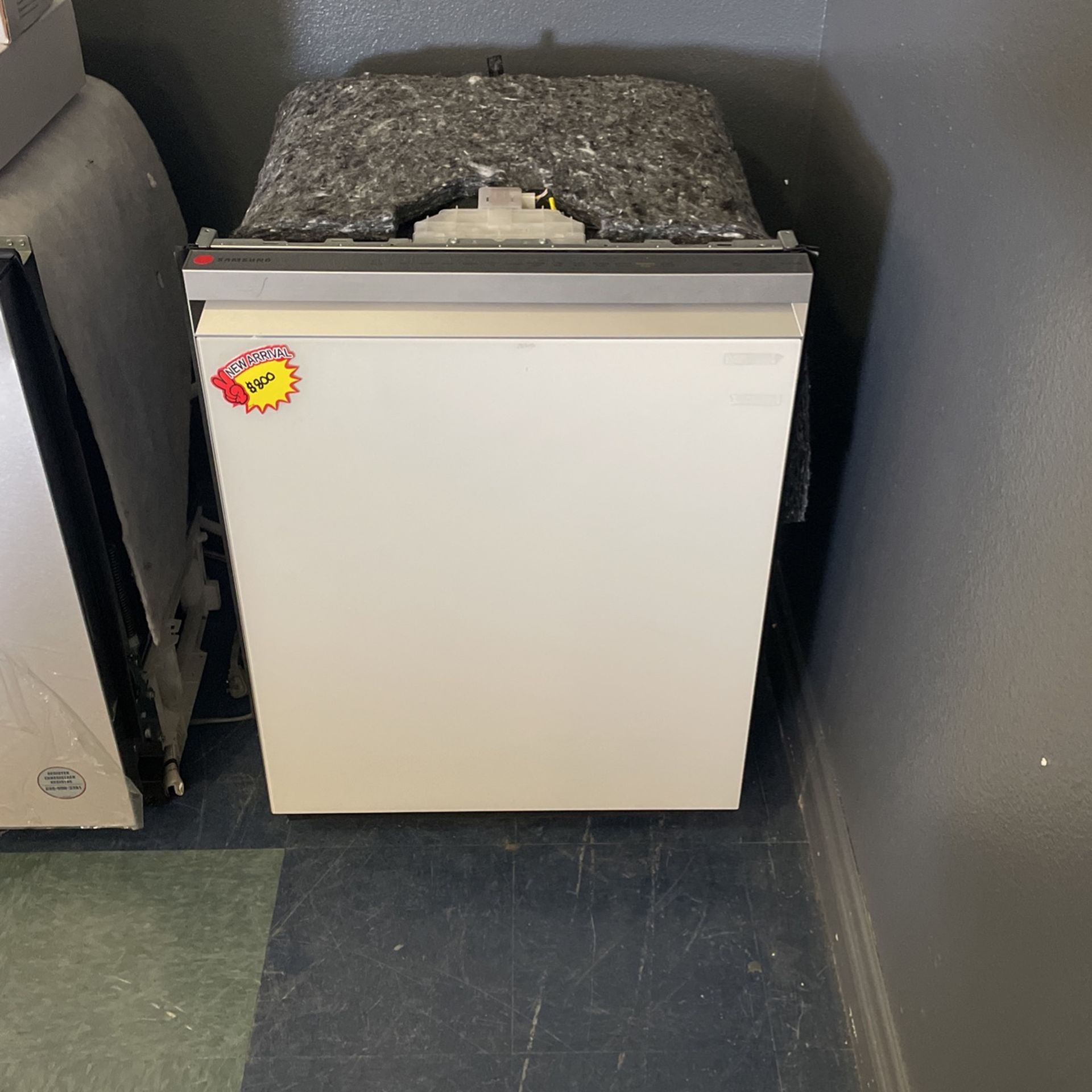 Samsung Dishwasher Modern???