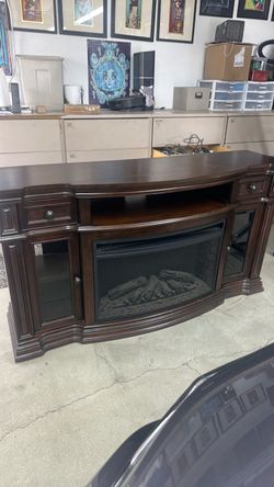 Entertainment cabinet