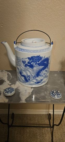 Huge tea pot, blue and white
