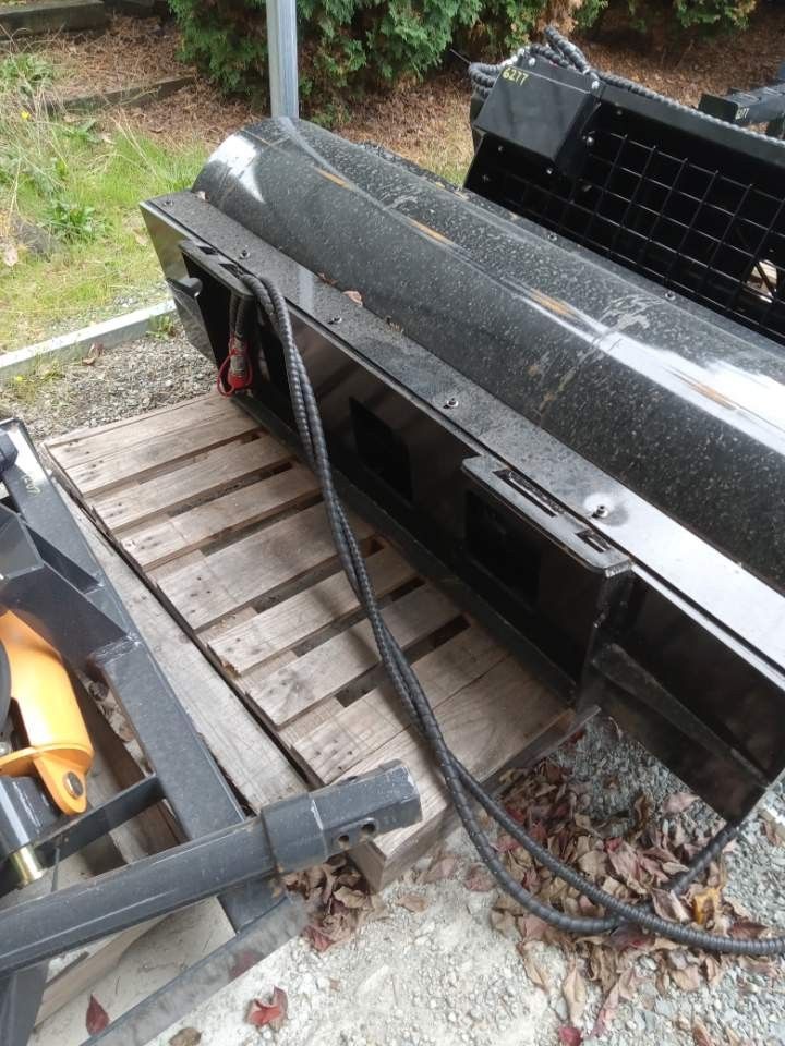 2025 Giyi Skid Steer 66" Vibratory Roller Attachment. New!