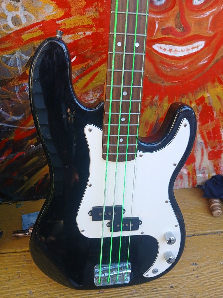 Huntington Outlaw P-bass