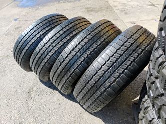 Goodyear Wrangler SR-A 265/70/17"