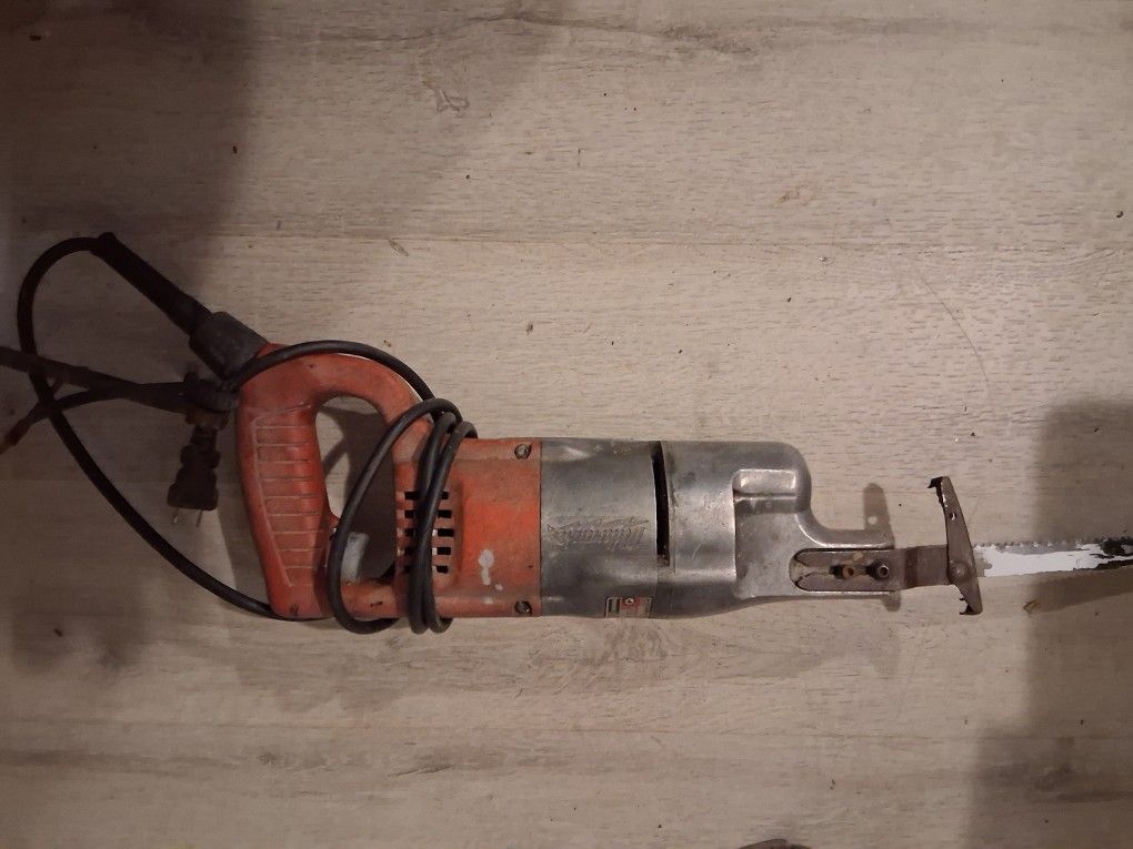 Old MILWAUKEE Sawsall