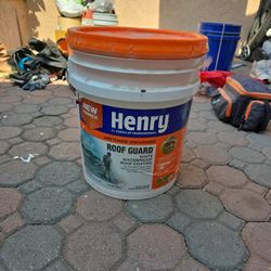 100% Waterproof  White Waterproof Roof Coating.