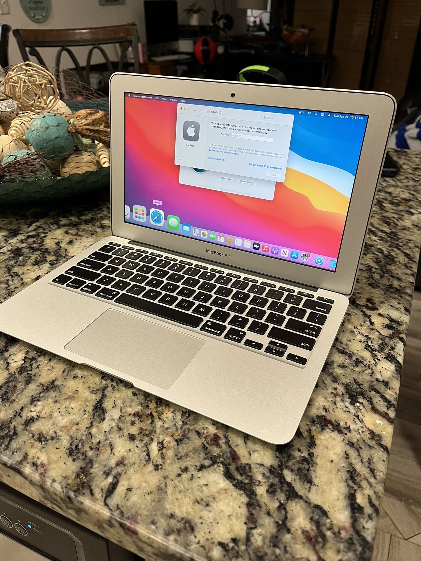 MacBook Air Excellent Condition Core i5 Big Sur Installed 