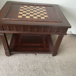 Coffee/chess Table