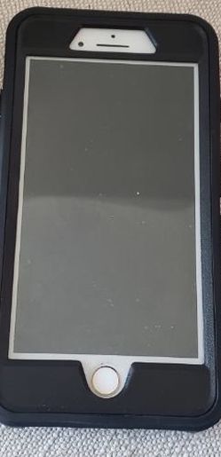 iPhone 7 Plus 128gb With Outterbox Like New