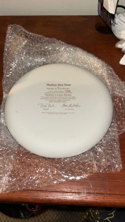 Porcelain collectors plates perfect condition