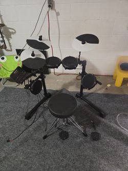 Debut electric drum set