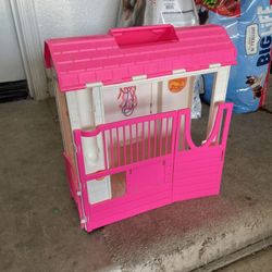 90s Barbie Feeding Fun Stable