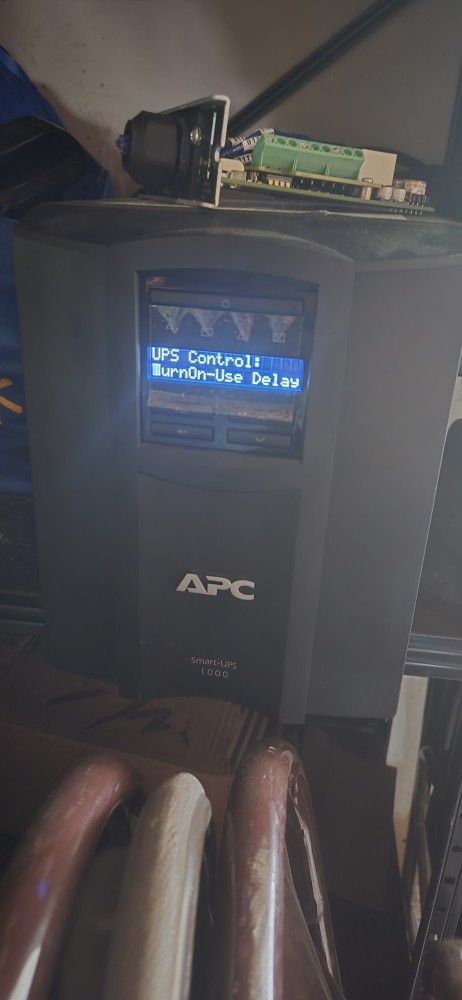 APC SMT1000c Smart UPS Battery Backup - for PC Office TV Router