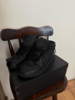 🔥 CLEAN MEN’S 9/5— GREAT CONDITION USED — READY TO WEAR