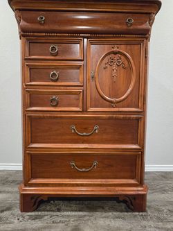 Lexington Solid Wood Dresser Chest Of Drawers