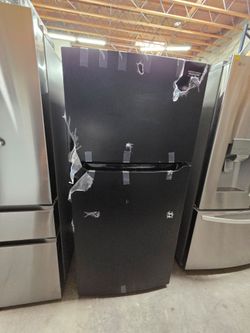 Frigidaire 20 Cu. Ft. Garage Ready Top Freezer Refrigerator