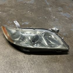 2007-2008 Toyota Camry Headlight (Passenger Side)