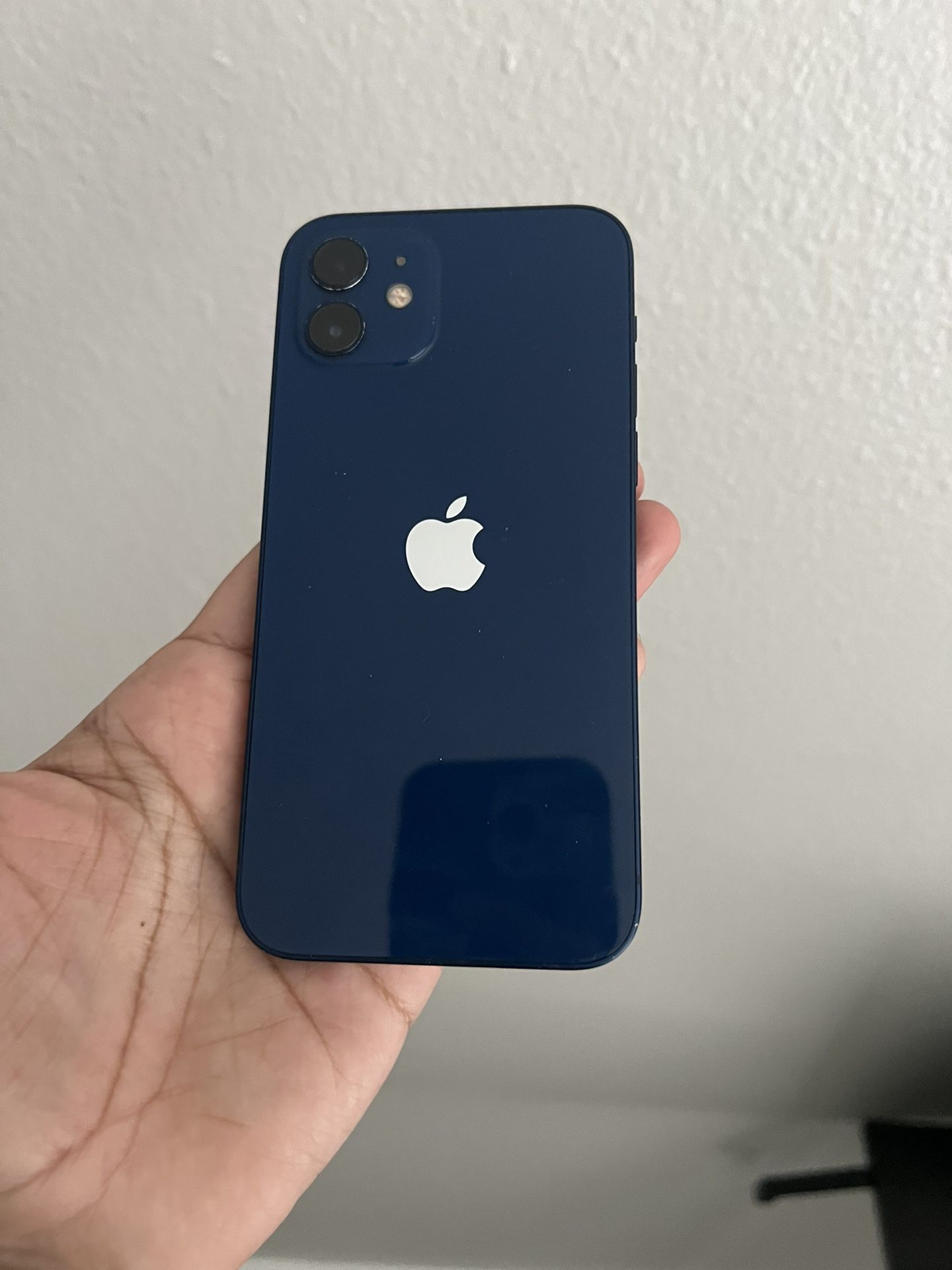 iPhone 12 (unlocked)