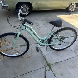 Huffy, Parkside women’s beach cruiser 26 inch wheels seven speed