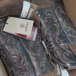 New Ariat Boots Size 8.5 wide $150