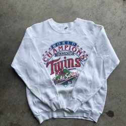 vintage y2k MLB 1987 Minnesota Twins World Series Champions Crew Neck