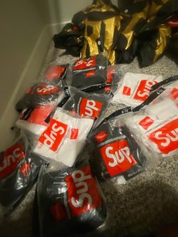 Supreme socks